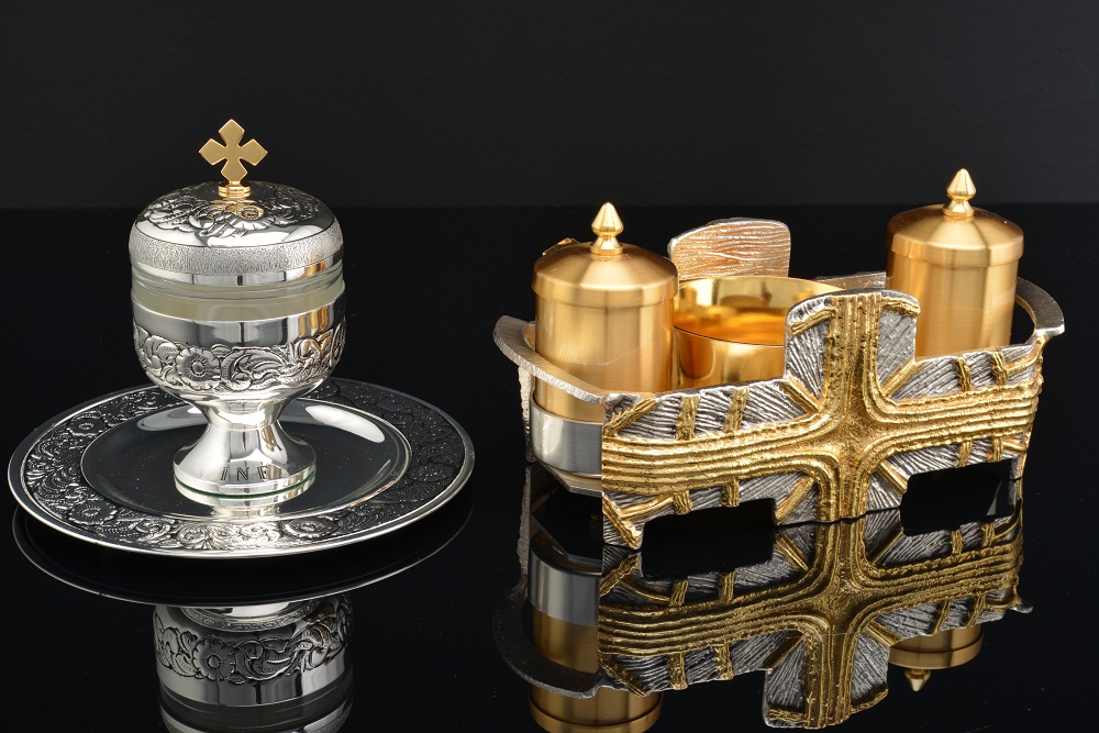 The first sacrament of a youth faithful: Baptism Baptism accessories