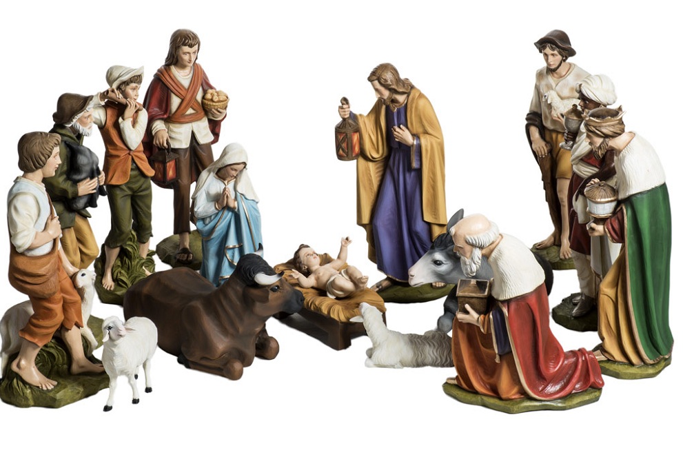Complete Nativity Sets for those who didn’t have time to make their own Complete nativity scenes