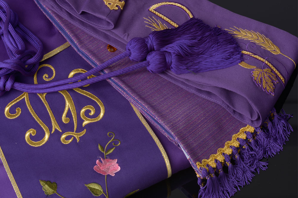 The various meanings of liturgical clothing