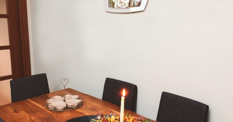 Holy Family picture: a symbol to keep at home