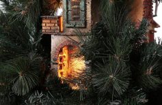 Original nativity scenes: the 5 strangest of the Holyart catalogue Original nativity scenes