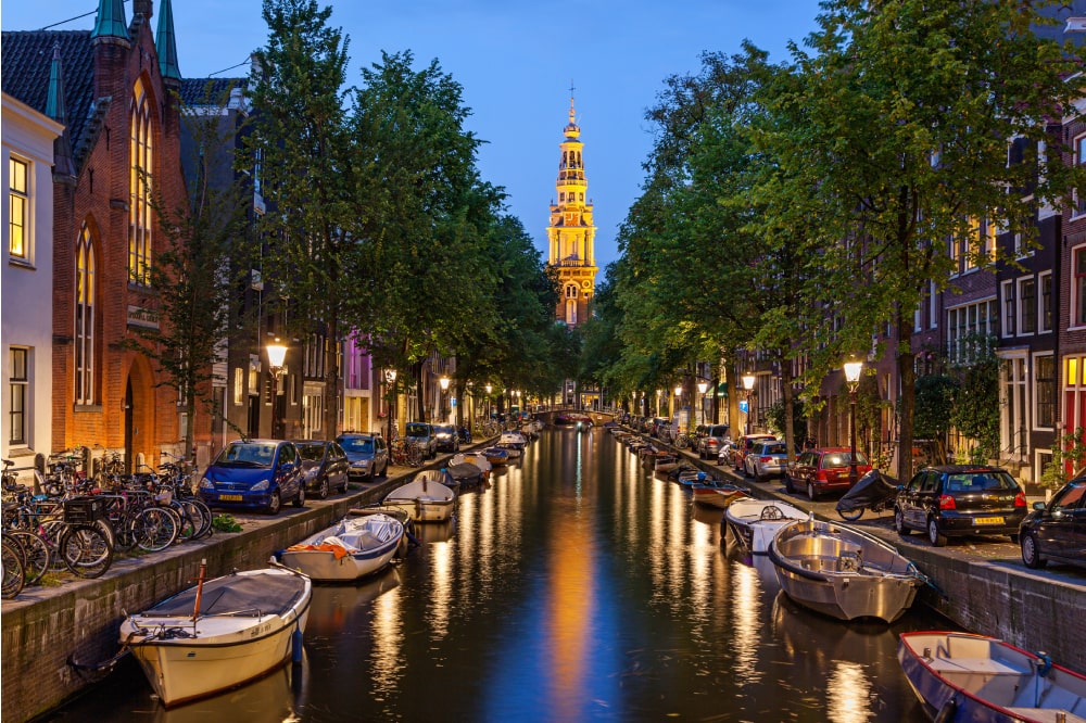 The lady of All Nations: the Amsterdam apparitions