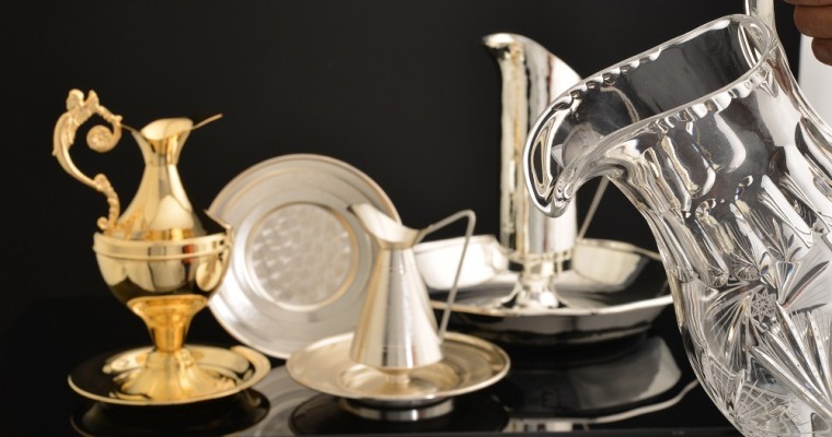 Pitchers for manuterges in religious ceremonies