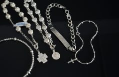 10 religious bracelets you can give for Valentine's Day 10 religious bracelets for Valentine's day