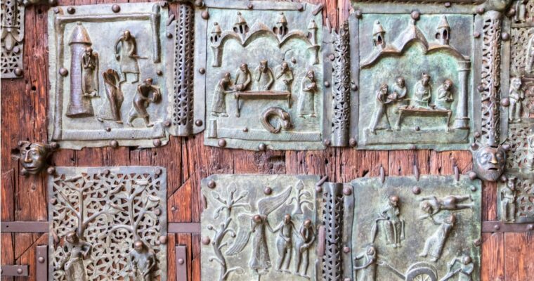 Basilica of San Zeno: the bronze tiles of its famous portal
