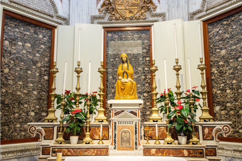 The Martyrs of Otranto: The Sacrifice of the 813 Inhabitants in the Name of Faith