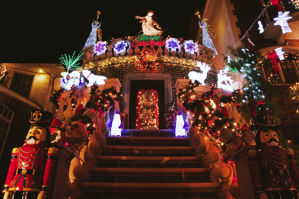 Die Weihnachtsmagie im New Yorker Viertel von Dyker Heights