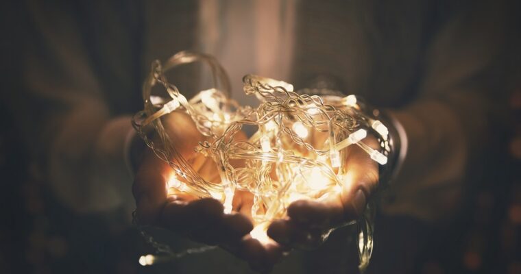 Weihnachtsbeleuchtung: Wie man sie das ganze Jahr über nutzen kann