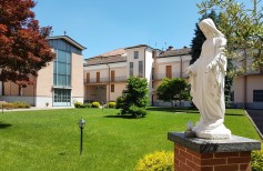 Estatuas de jardín: cómo elegir tu estatua religiosa para exterior Estatuas de jardín