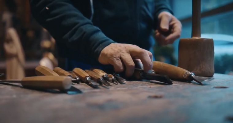 Belén de madera: las técnicas de realización de los artesanos de Holyart