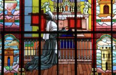 Santa Bernadette Soubirous la historia de la vidente de Lourdes