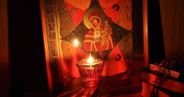 Moisés y la zarza ardiente: la llamada de Dios en el desierto