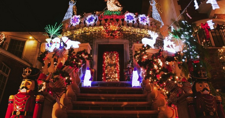 La magie de Noël dans le quartier newyorkais de Dyker Heights