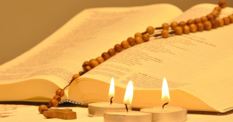 Les dévotions de l&rsquo;église pour chaque mois de l&rsquo;année