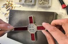 croix de saint benoit