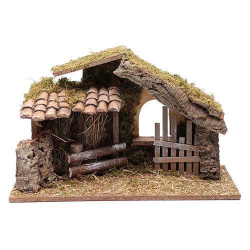 cabane vide avec palissade