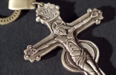 Croix de l’Espérance conçue par Stefano Lazzari pour le Jubilé 2025 Croix de l’Espérance