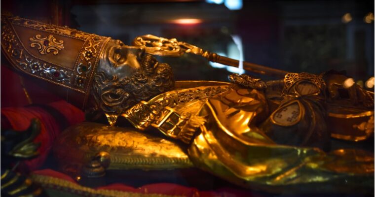 Saints Incorruptibles : miracle de la foi ou énigme scientifique ?