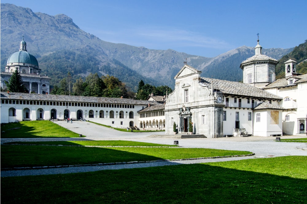 La Vierge d’Oropa : histoire, traditions et sanctuaire marial de Bielle