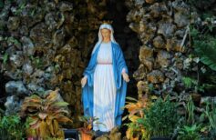 Pourquoi le samedi est-il dédié à la Sainte Vierge