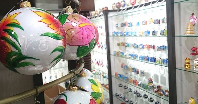 Gli addobbi natalizi in vetro soffiato