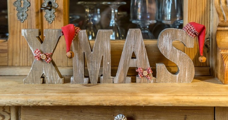 Come ricreare l’atmosfera natalizia: 10 oggetti che non possono mancare