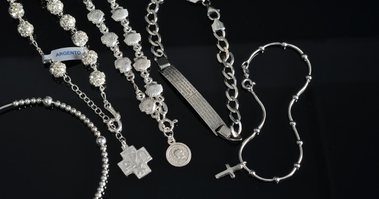 10 tipi di bracciali religiosi che puoi regalare a San Valentino