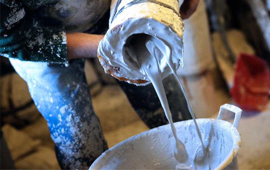 statue in gesso lavorazione