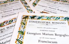 L’anello del pescatore e il rito che sancisce l’inizio del pontificato anello del pescatore elezione papa