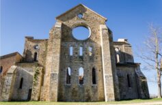 L'Abbazia di San Galgano tra storia e leggenda abbazia di san galgano