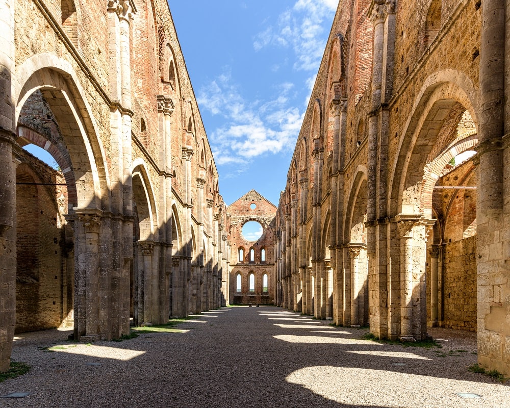 mura abbazia di san galgano
