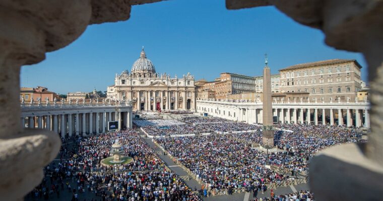 Acutis e Frassati: le prime canonizzazioni di Papa Leone XIV