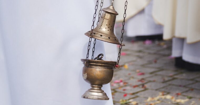 Solennità, feste e memorie: le “priorità” del calendario liturgico