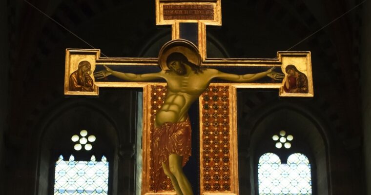 Il Crocifisso di Cimabue: storia, arte e restauro di un capolavoro