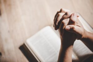 Discernimento espiritual: o que é e como se pratica